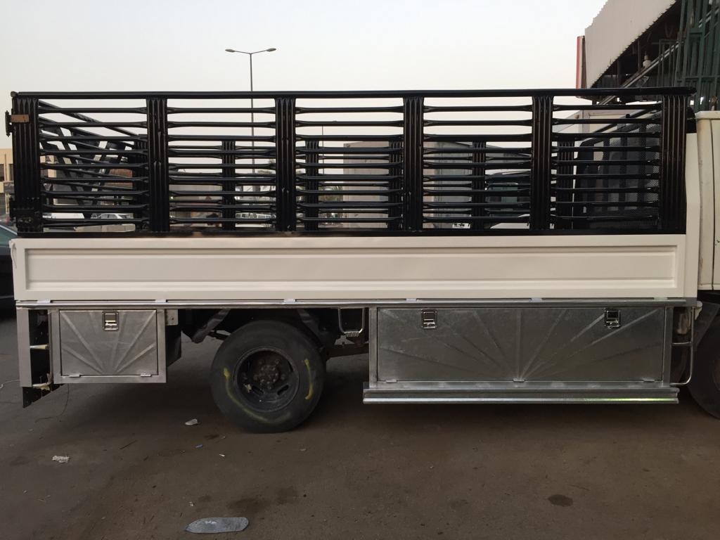 أفضل ورشة تفصيل صندوق دينا إيسوزو